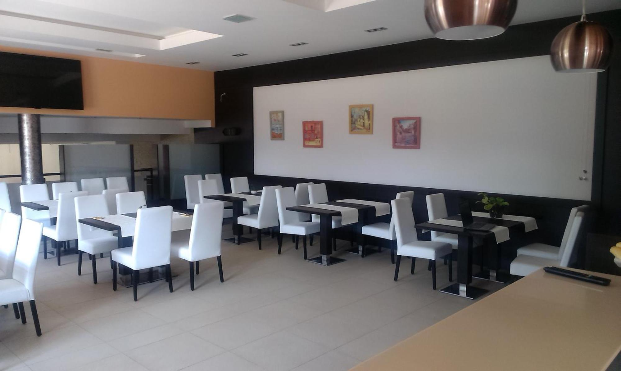 Partizanska lupca Hotel Harmonia מראה חיצוני תמונה